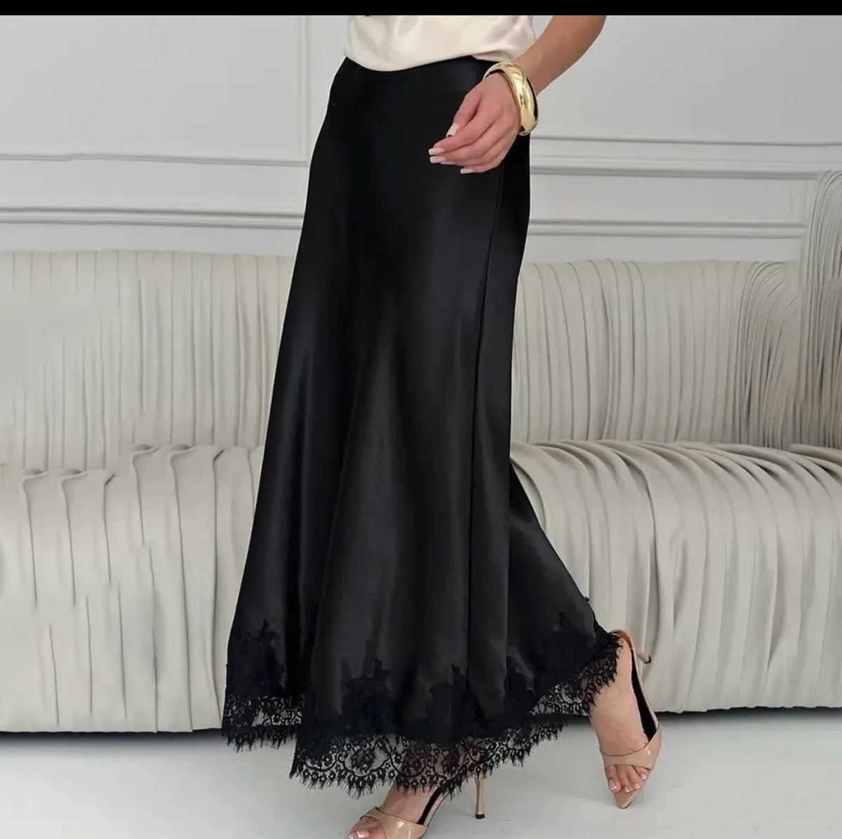 Satin Rock mit Spitze