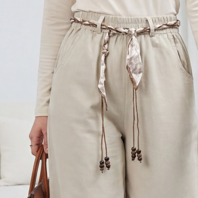 Hose mit Gürtel in Leinenoptik Beige